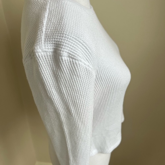 Abercrombie & Fitch White Waffle Knit Long Sleeved Crop Top - Picture 7 of 11